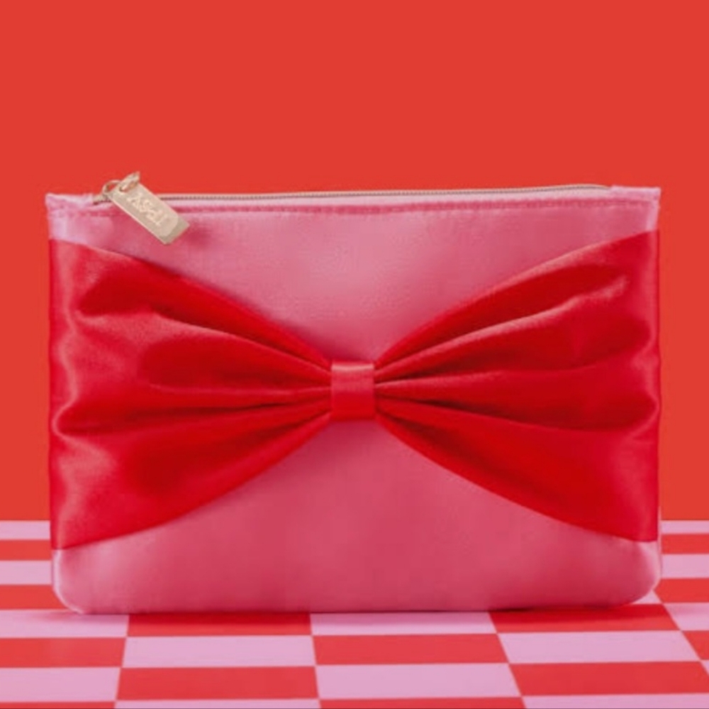 December 2024 Ipsy Glam Bag